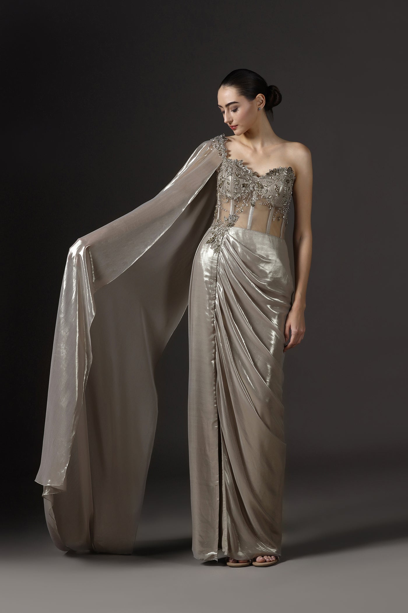 Luxury Designer Gowns for Women | Pooja Peshoria Luxury Designer Gowns for Women | Pooja Peshoria