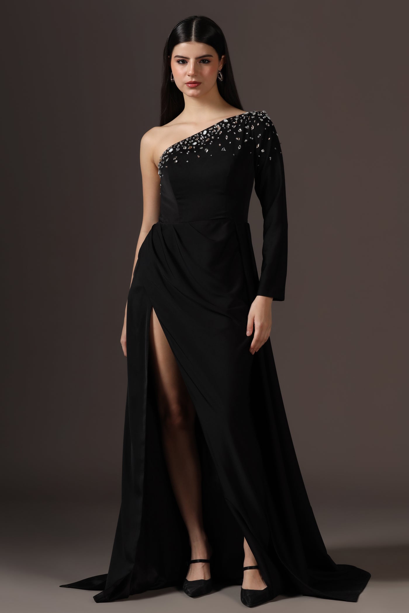 Black One Shoulder Gown1